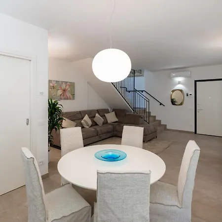 Residenza Manin 아파트 *